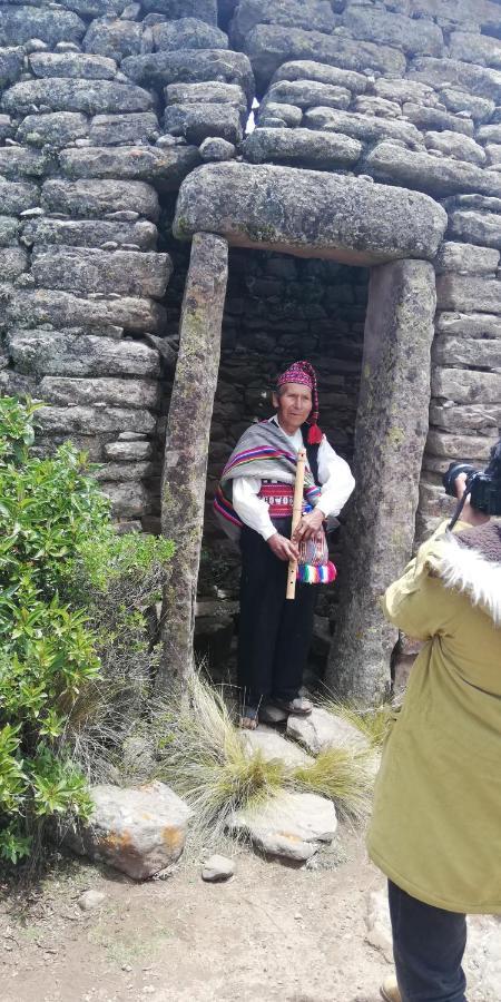 Taquile Hospedaje Mario Huillanopampa Buitenkant foto