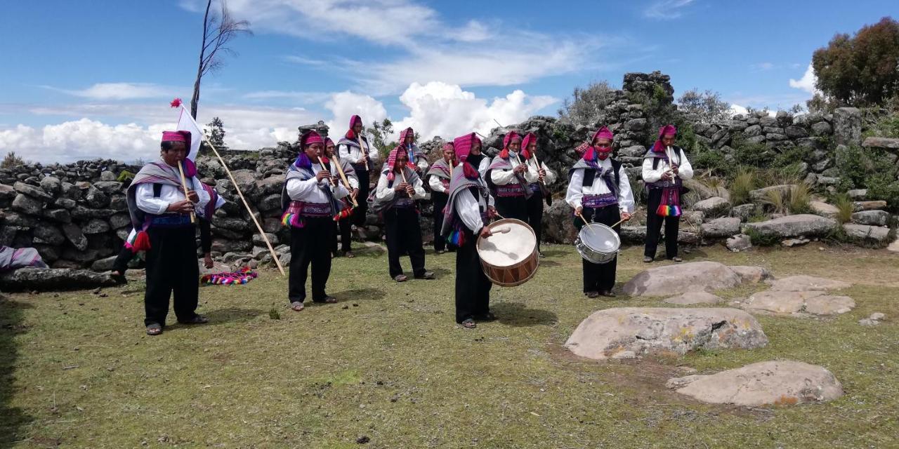 Taquile Hospedaje Mario Huillanopampa Buitenkant foto