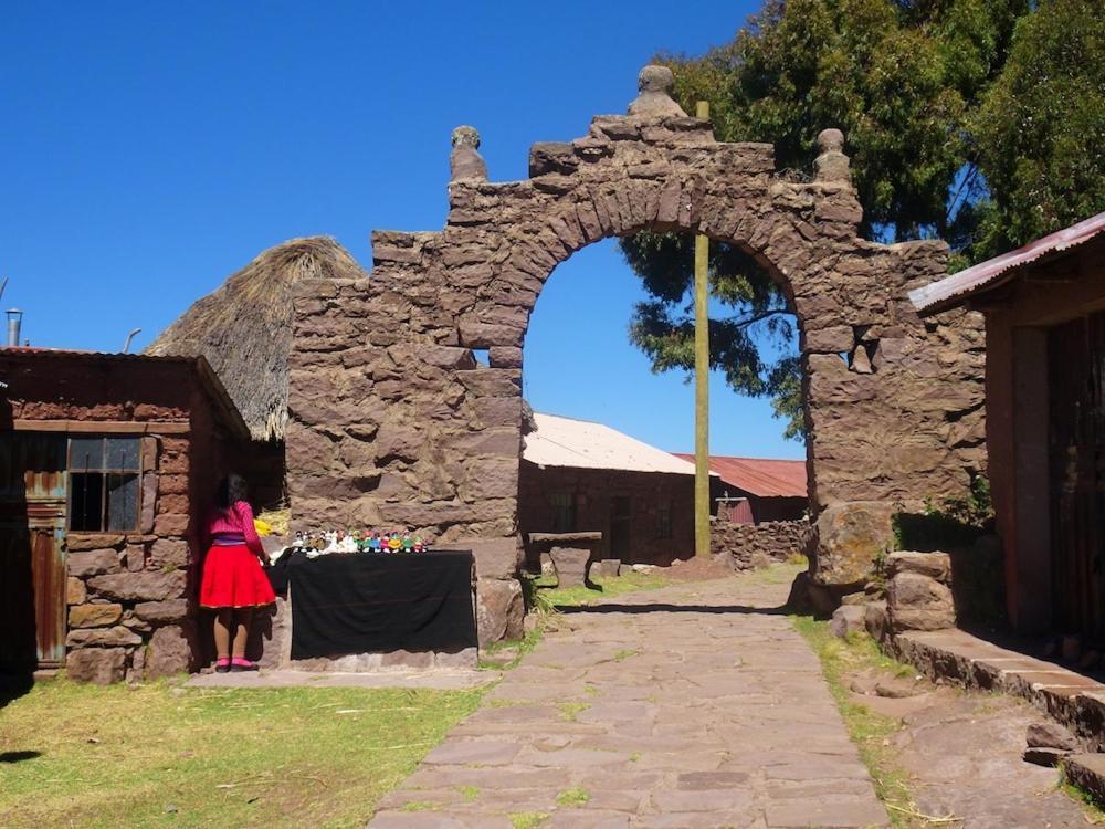 Taquile Hospedaje Mario Huillanopampa Buitenkant foto