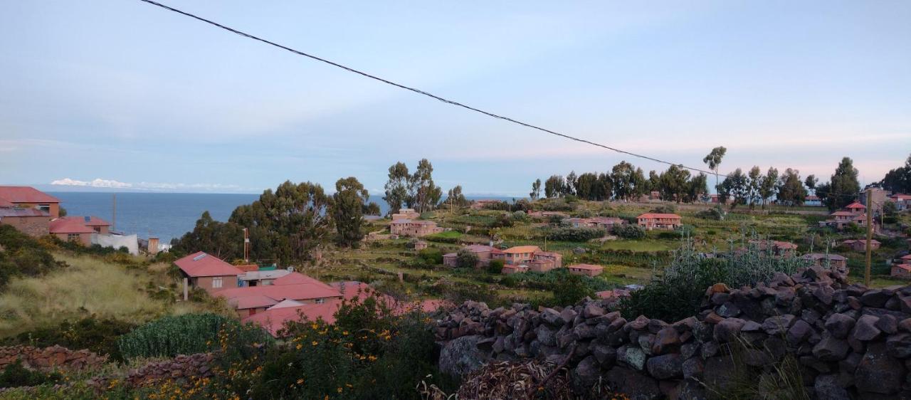 Taquile Hospedaje Mario Huillanopampa Buitenkant foto