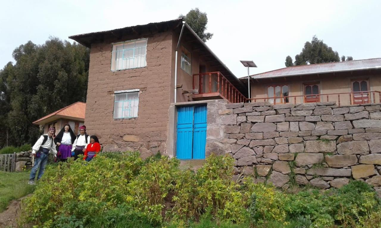 Taquile Hospedaje Mario Huillanopampa Buitenkant foto