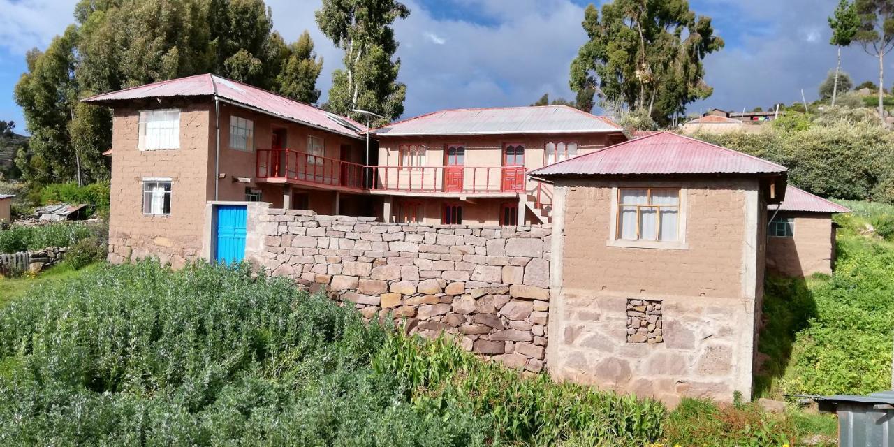 Taquile Hospedaje Mario Huillanopampa Buitenkant foto