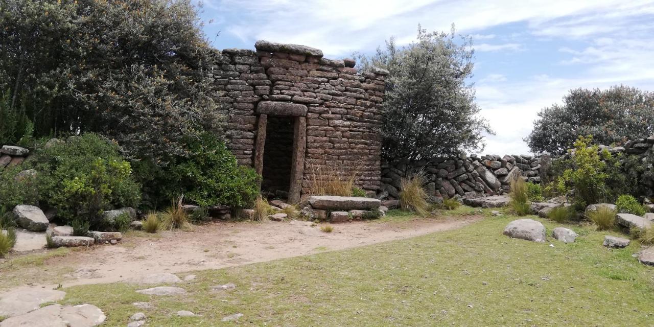 Taquile Hospedaje Mario Huillanopampa Buitenkant foto