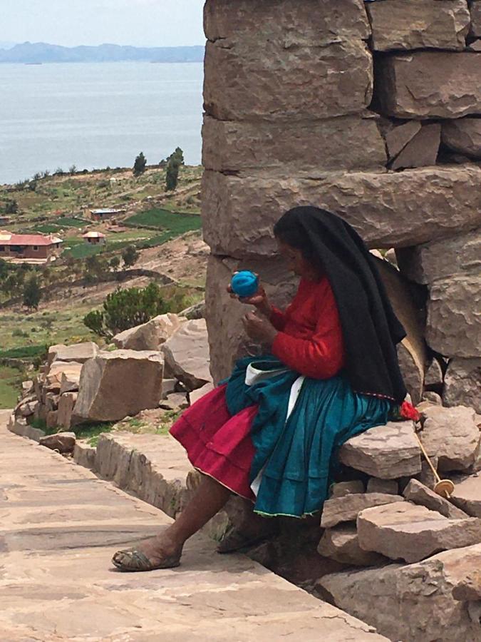 Taquile Hospedaje Mario Huillanopampa Buitenkant foto